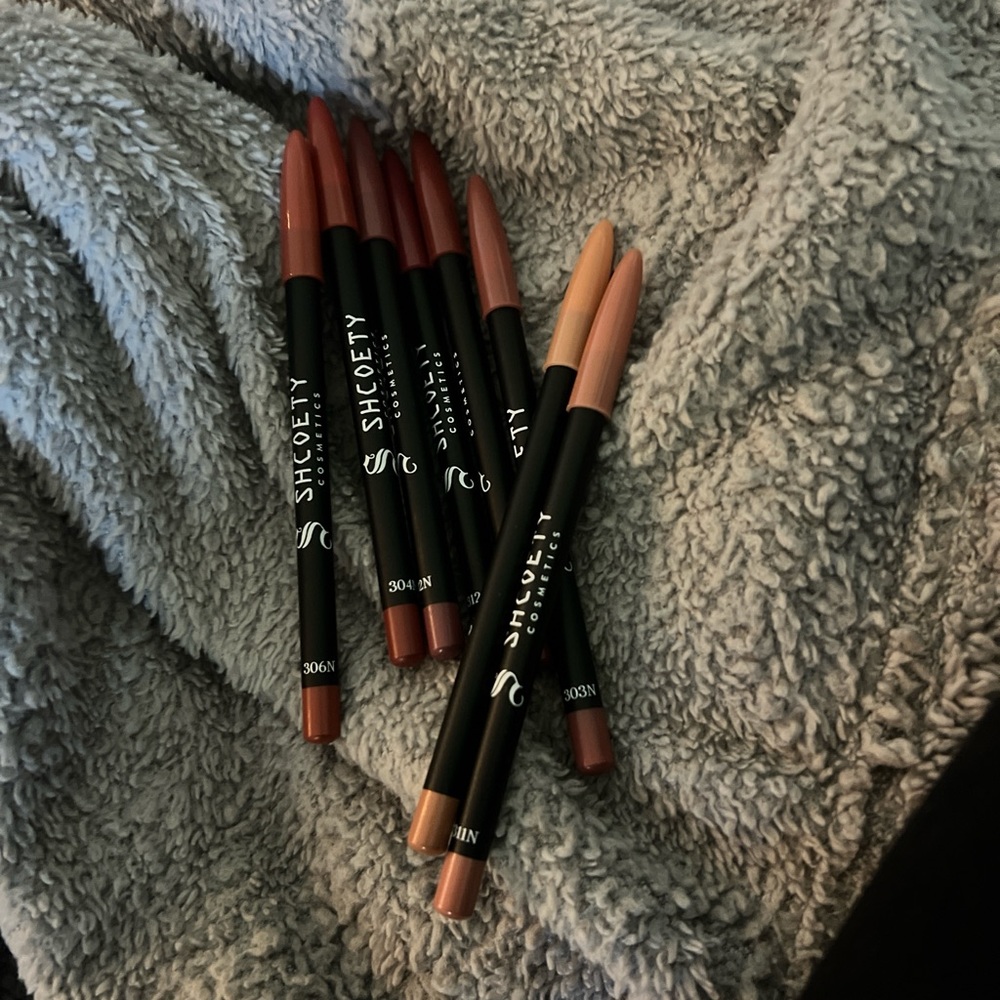 Lip Liner Set - Brown and Tan Shades